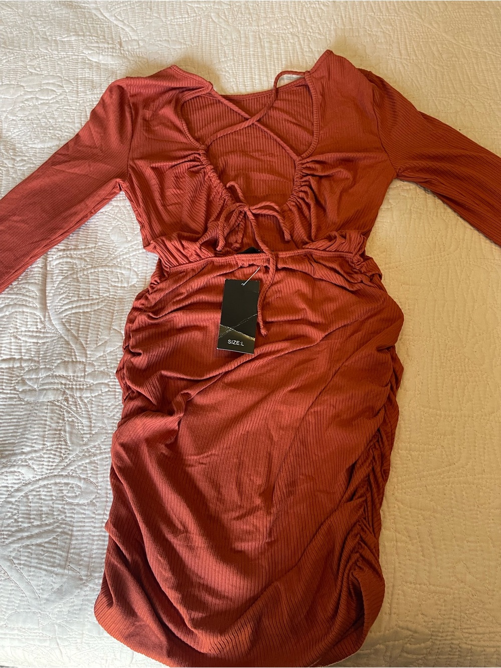 Rust Ribbed Long-Sleeve Ruched Bodycon Dress - Picture 4 of 10